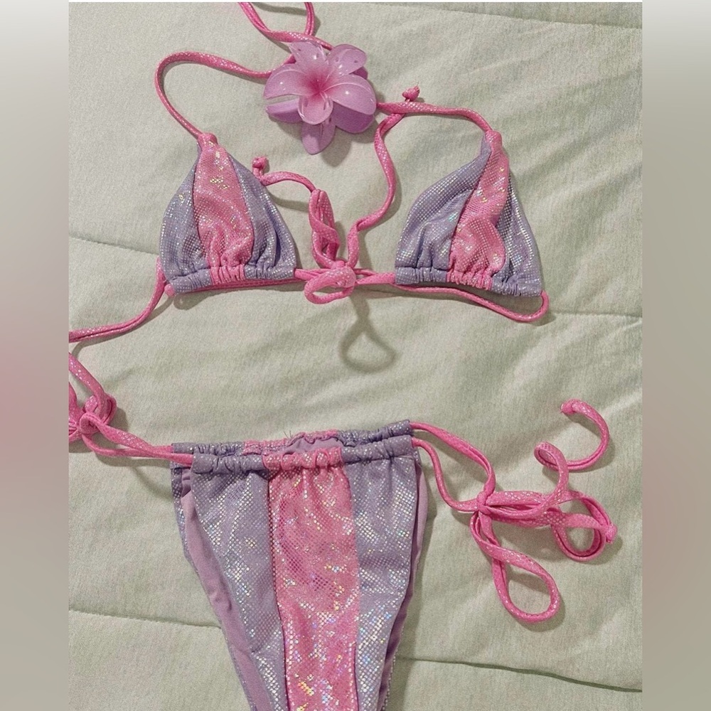 Dippin’ Daisy’s bikini set